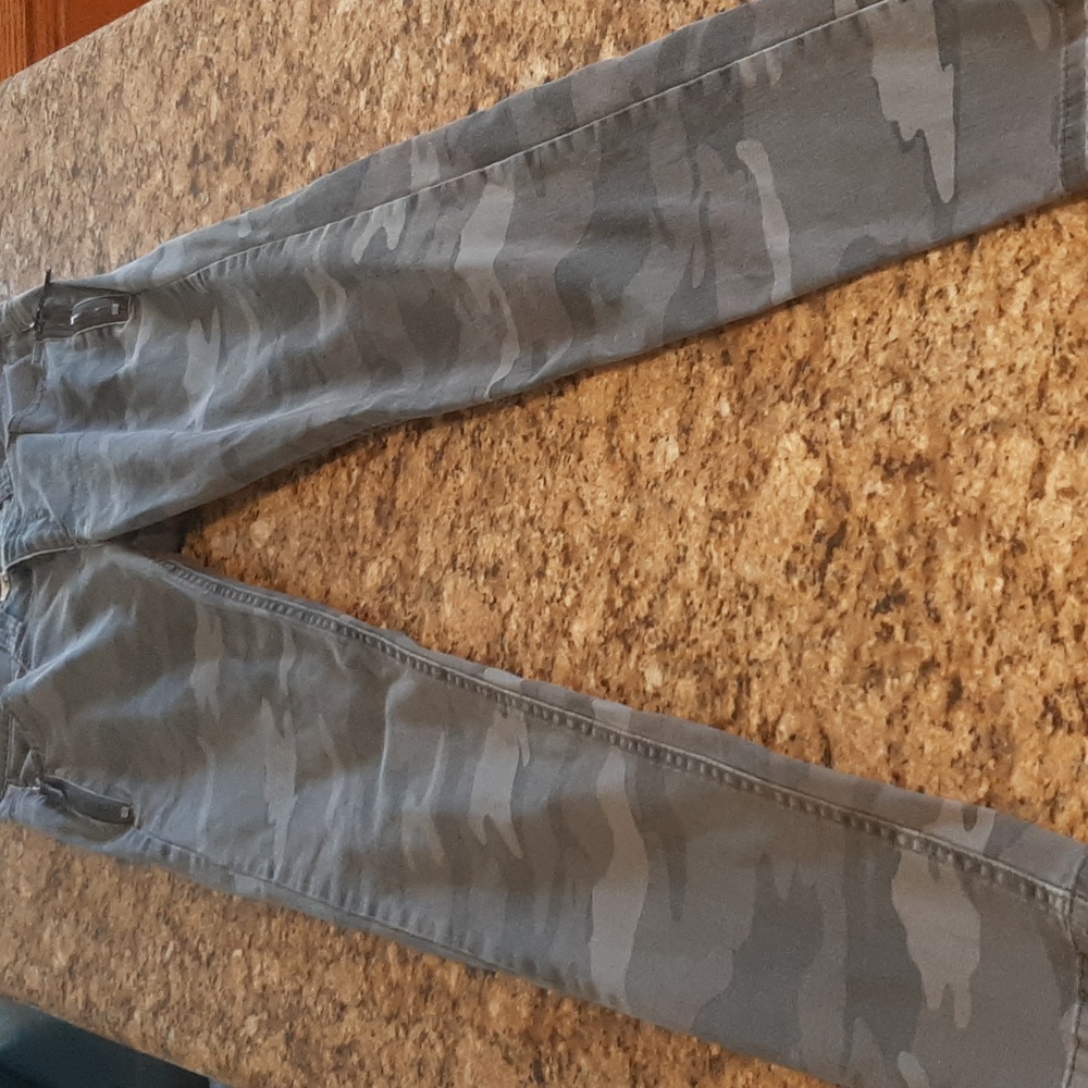Democracy Ab technology camo pants